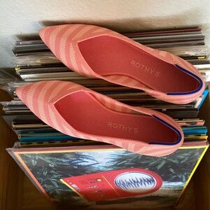 Pink and white pointy ballet flat Rothy’s